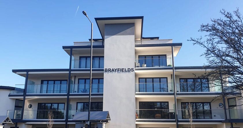 Flat cut acrylic letters
